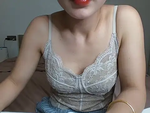 Snapshot of Lucie-Sexy2k chatting on June 16, 2026, 7:08 am Lucie-Sexy2k online show from June 16, 2026, 7:08 am
