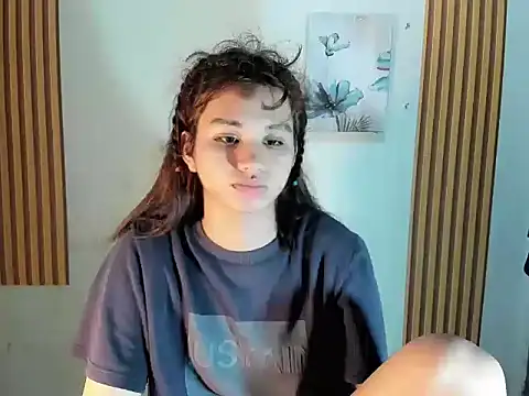 Ts morena online show from November 3, 2025, 1:04 pm