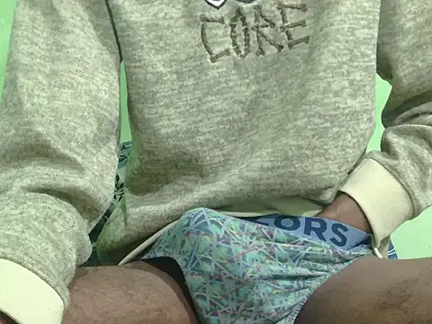 rockyy23boy online show from December 21, 2025, 2:13 am