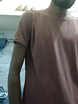 rockyy23boy online show from April 18, 2026, 3:42 am