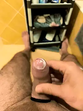 mariopene25 online show from September 15, 2025, 4:02 am