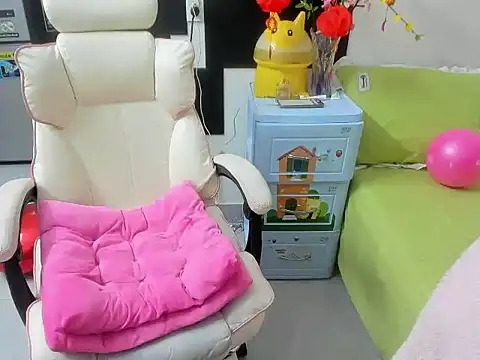 LuckyBabe new01 online show from March 10, 2026, 10:52 am