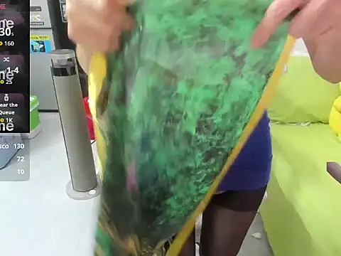 Snapshot of LuckyBabe_new01 chatting on February 4, 2026, 3:56 am LuckyBabe new01 online show from February 4, 2026, 3:56 am