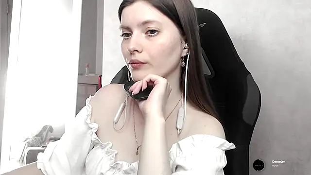 Snapshot of cute_elfy_ chatting on September 12, 2025, 2:06 pm cute elfy  online show from September 12, 2025, 2:06 pm