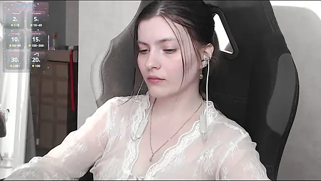 Snapshot of cute_elfy_ chatting on October 6, 2025, 2:07 pm cute elfy  online show from October 6, 2025, 2:07 pm