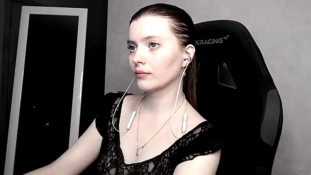 Snapshot of cute_elfy_ chatting on September 19, 2025, 4:33 pm cute elfy  online show from September 19, 2025, 4:33 pm