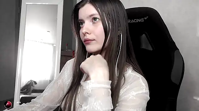 Snapshot of cute_elfy_ chatting on September 14, 2025, 2:17 pm cute elfy  online show from September 14, 2025, 2:17 pm