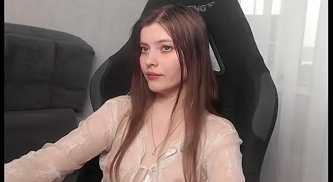 cute elfy  online show from December 21, 2025, 1:13 pm