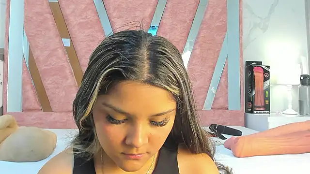 Snapshot of Wonderkloe_ chatting on February 26, 2026, 1:49 am Wonderkloe online show from February 26, 2026, 1:49 am