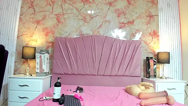 Snapshot of Wonderkloe_ chatting on January 15, 2026, 7:28 pm Wonderkloe online show from January 15, 2026, 7:28 pm