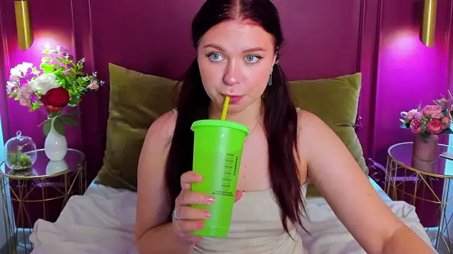 Snapshot of LizyBex chatting on November 11, 2025, 8:36 pm LizyBex online show from November 11, 2025, 8:36 pm