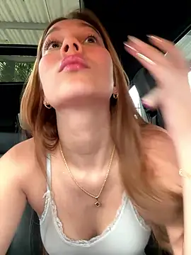 Snapshot of Nikii__ chatting on January 8, 2026, 3:40 pm Nikii online show from January 8, 2026, 3:40 pm