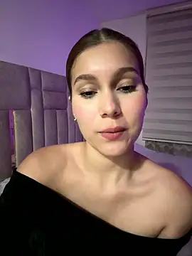 Snapshot of Nikii__ chatting on January 11, 2026, 3:24 am Nikii online show from January 11, 2026, 3:24 am