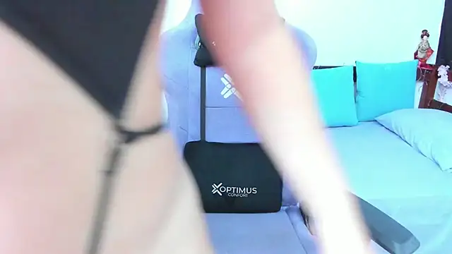 Luna-Gomez online show from March 19, 2026, 3:23 pm