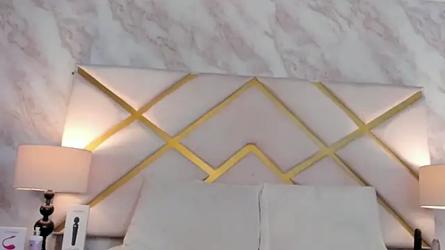 Snapshot of LorenBeiker- chatting on December 15, 2025, 11:38 am LorenBeiker- online show from December 15, 2025, 11:38 am