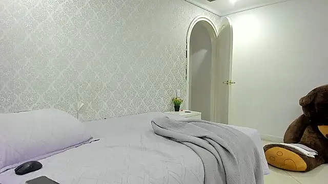 Snapshot of BeccaReedd chatting on November 9, 2025, 11:03 am BeccaReedd online show from November 9, 2025, 11:03 am