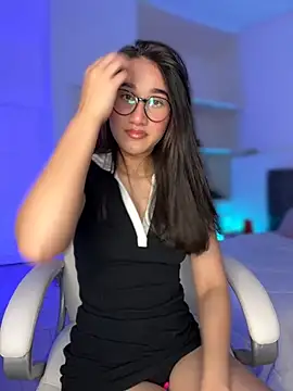 Snapshot of julieta_jhonss chatting on September 22, 2025, 1:33 am julieta jhonss online show from September 22, 2025, 1:33 am