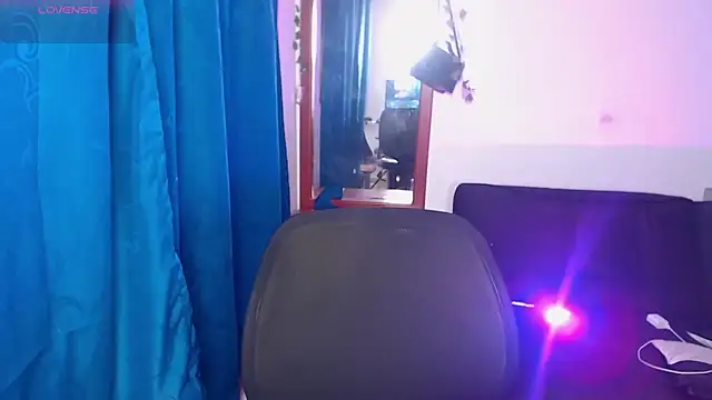 Snapshot of lincy_honeyy chatting on October 22, 2025, 5:51 am lincy honeyy online show from October 22, 2025, 5:51 am