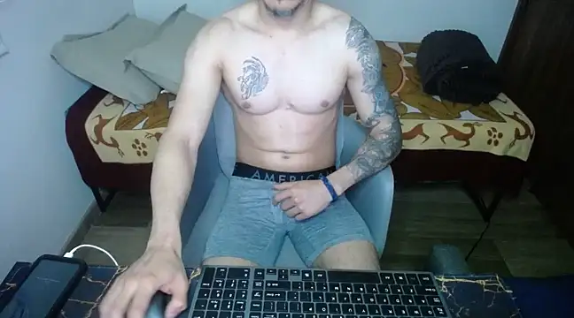 bossking017 online show from March 19, 2025, 10:55 am