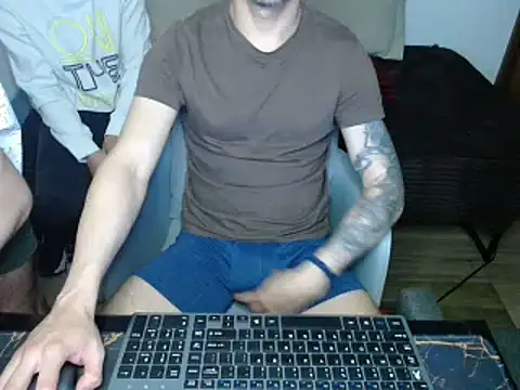 bossking017 online show from February 23, 2025, 2:29 am