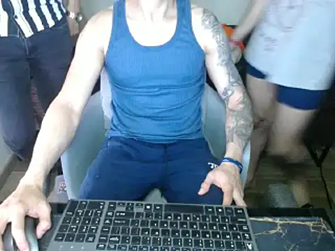 bossking017 online show from March 8, 2025, 9:51 pm