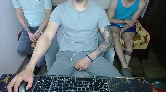 bossking017 online show from March 14, 2025, 5:02 pm