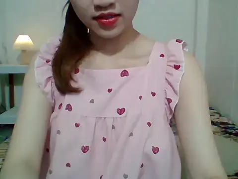   Donna   online show from September 20, 2025, 3:50 pm