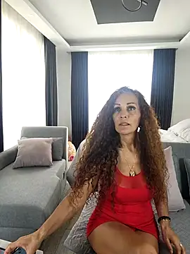 Snapshot of evasweett__ chatting on October 29, 2025, 6:07 pm evasweett online show from October 29, 2025, 6:07 pm