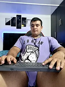 Snapshot of thiago__cp01 chatting on October 13, 2025, 6:59 am thiago  cp01 online show from October 13, 2025, 6:59 am