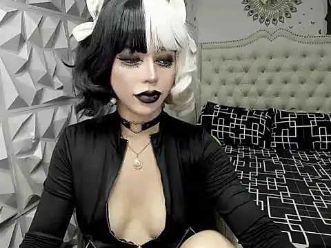 janecomander online show from April 11, 2026, 1:48 pm