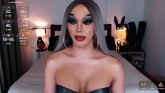 Snapshot of xQueenElektrax chatting on December 16, 2025, 8:18 am xQueenElektrax online show from December 16, 2025, 8:18 am