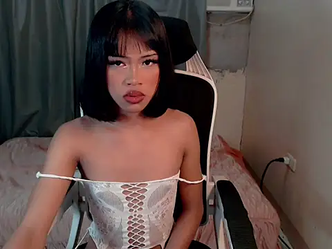 urcurlydiva online show from June 28, 2026, 10:38 pm