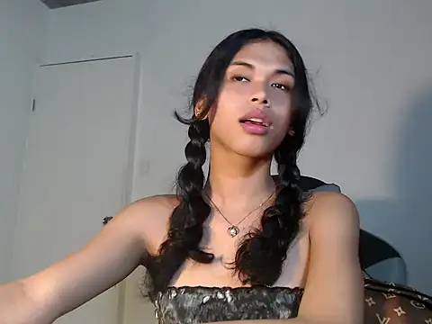 urcurlydiva online show from October 29, 2025, 1:43 pm