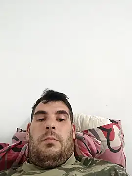 Snapshot of m702d-gr chatting on October 5, 2025, 1:46 pm m702d-gr online show from October 5, 2025, 1:46 pm