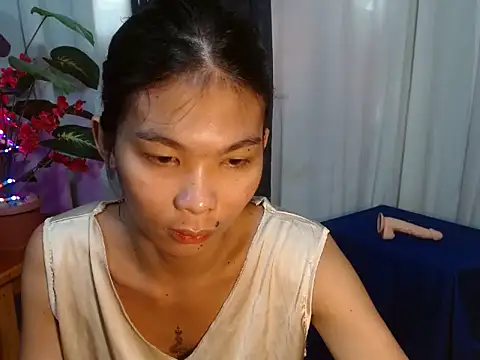 Snapshot of laura_leeforever chatting on June 29, 2026, 1:12 am laura leeforever online show from June 29, 2026, 1:12 am