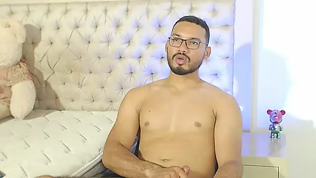 Snapshot of marcusblade chatting on November 20, 2025, 9:36 pm marcusblade online show from November 20, 2025, 9:36 pm