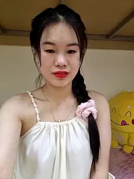 Baby-ladytits2025 online show from September 24, 2025, 3:40 pm