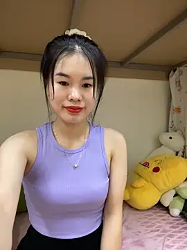 Baby-ladytits2025 online show from September 26, 2025, 4:25 pm