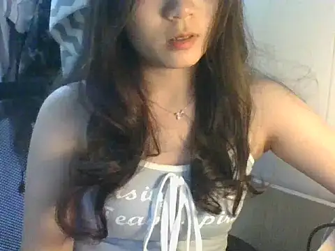 Snapshot of Linzly chatting on September 12, 2025, 9:09 am Linzly online show from September 12, 2025, 9:09 am