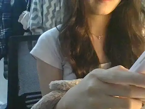 Snapshot of Linzly chatting on September 17, 2025, 4:42 pm Linzly online show from September 17, 2025, 4:42 pm