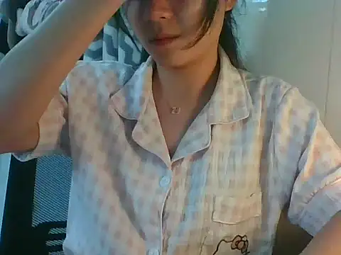 Snapshot of Linzly chatting on September 20, 2025, 8:19 am Linzly online show from September 20, 2025, 8:19 am