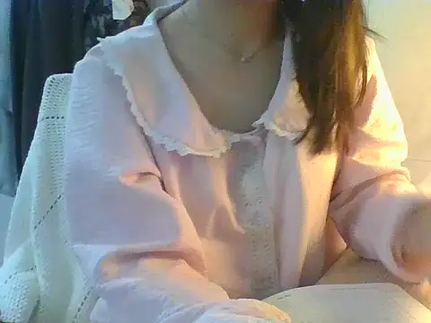 Snapshot of Linzly chatting on December 23, 2025, 3:06 am Linzly online show from December 23, 2025, 3:06 am