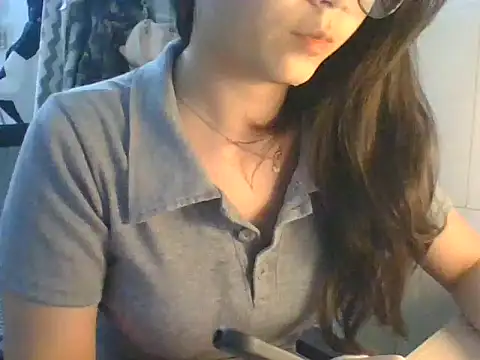 Snapshot of Linzly chatting on September 26, 2025, 9:16 am Linzly online show from September 26, 2025, 9:16 am