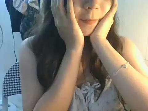 Snapshot of Linzly chatting on September 10, 2025, 3:44 pm Linzly online show from September 10, 2025, 3:44 pm