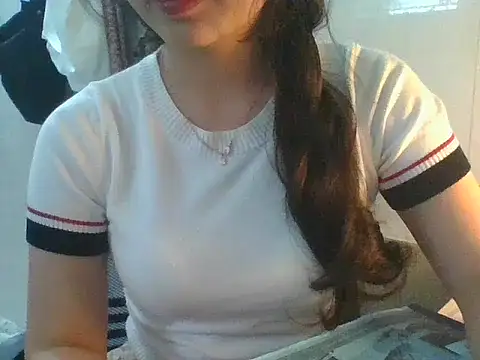 Snapshot of Linzly chatting on October 14, 2025, 2:45 am Linzly online show from October 14, 2025, 2:45 am