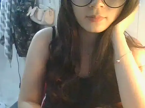 Snapshot of Linzly chatting on September 27, 2025, 8:42 am Linzly online show from September 27, 2025, 8:42 am