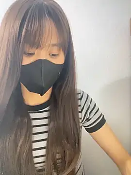 Snapshot of Lucy217 chatting on November 3, 2025, 1:04 pm Lucy217 online show from November 3, 2025, 1:04 pm