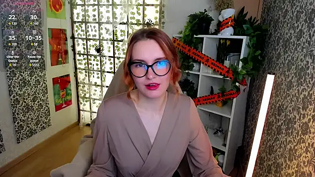 Snapshot of Elis_Cherry chatting on November 17, 2025, 2:26 am Elis Cherry online show from November 17, 2025, 2:26 am