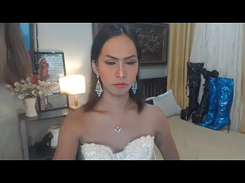 Nathalieheartt online show from November 26, 2025, 2:11 am