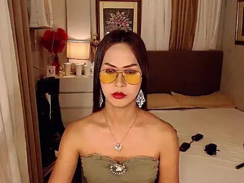 Nathalieheartt online show from February 27, 2026, 1:44 pm